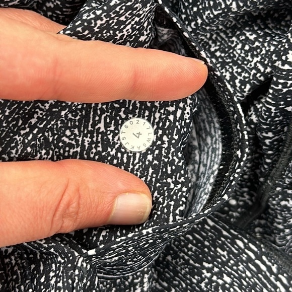 Lululemon Fast & Free Crop II *Nulux 19" Twillines Ice Grey Black - Picture 4 of 5